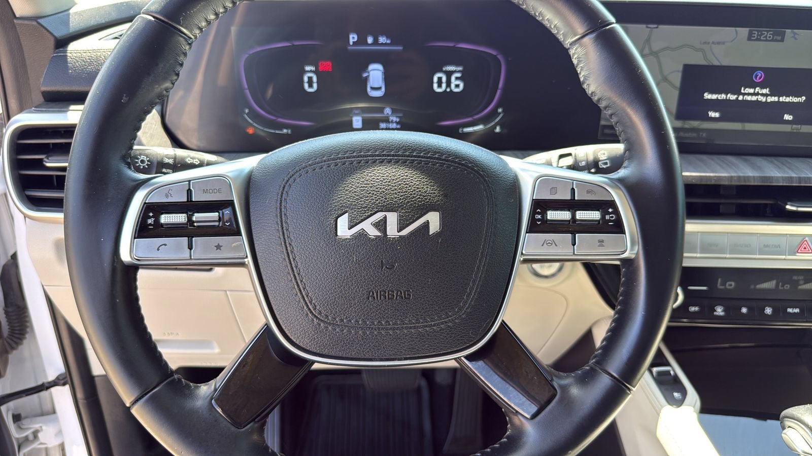 Used 2024 Kia Telluride EX w/ EX Captain's Chair Package FWD image 14