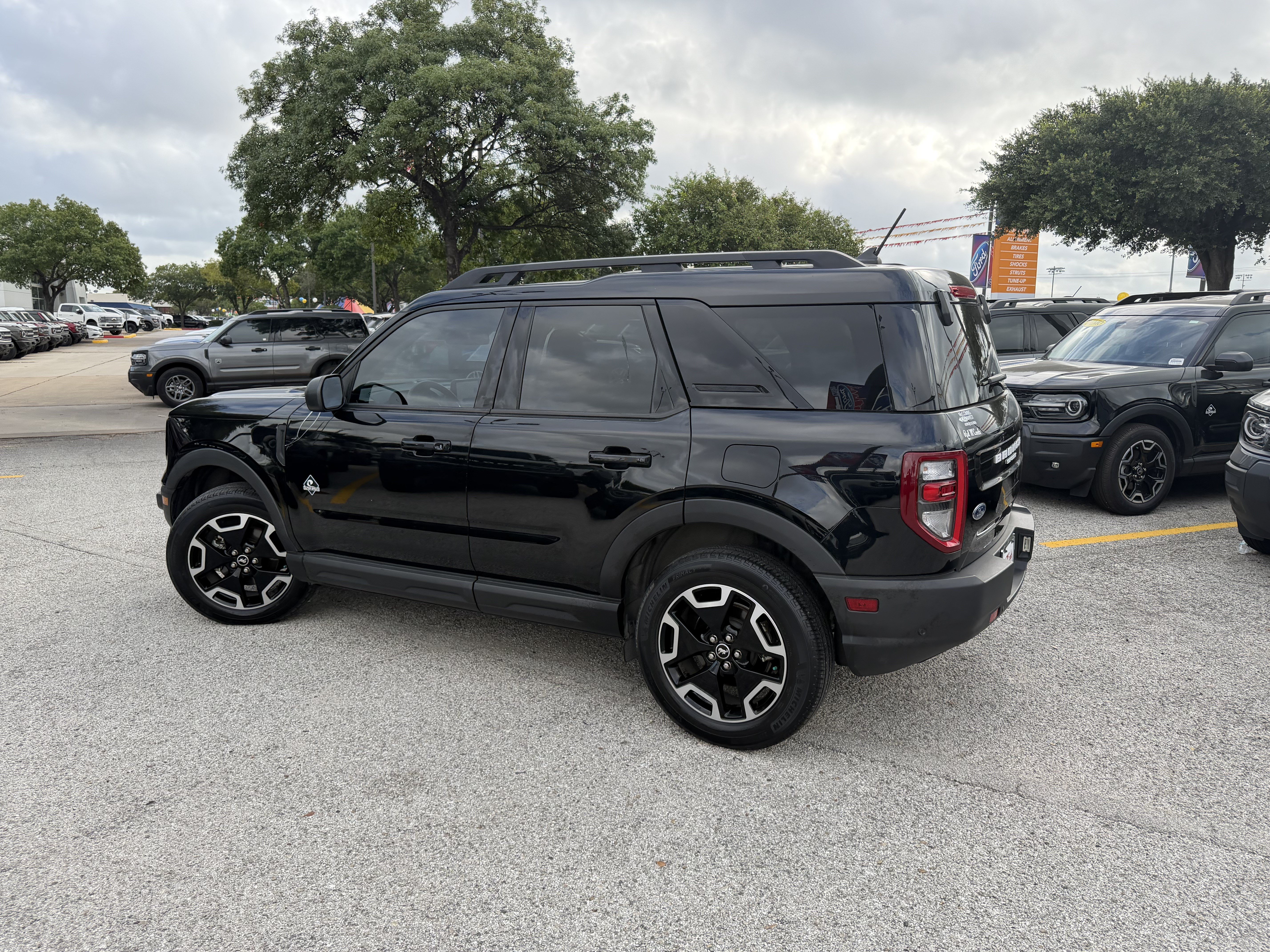 Certified 2023 Ford Bronco Sport Outer Banks w/ Tech Package AWD/4WD image 9