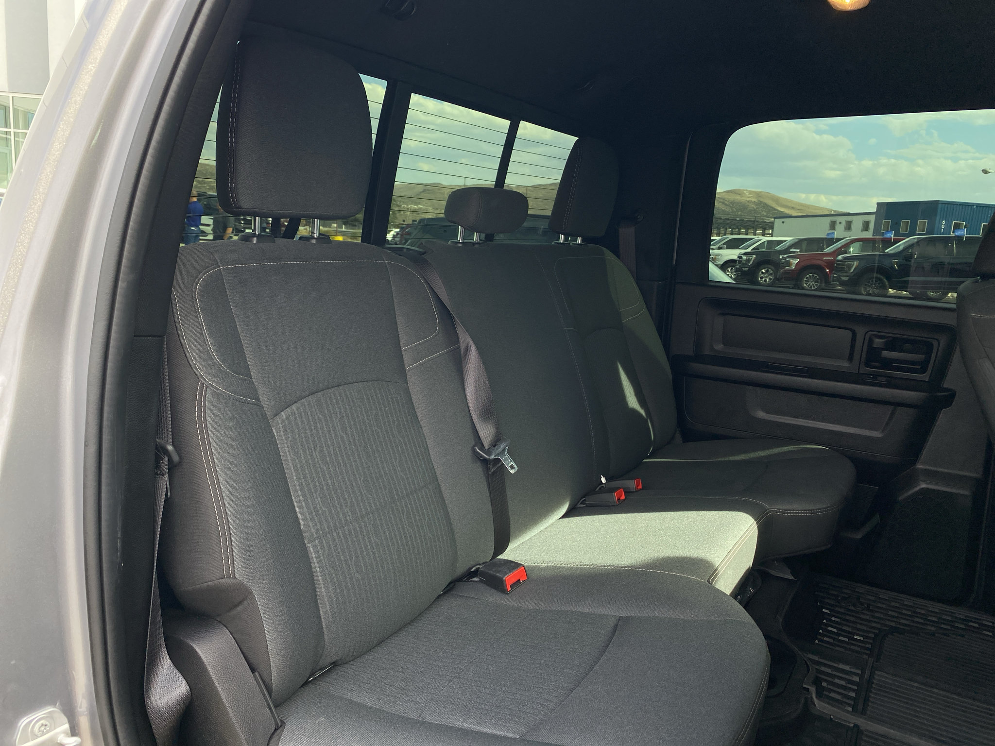 Used 2024 RAM 3500 Tradesman w/ Chrome Appearance Group AWD/4WD image 6