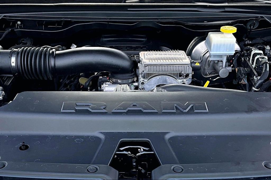 Used 2024 RAM 1500 Laramie AWD/4WD image 31