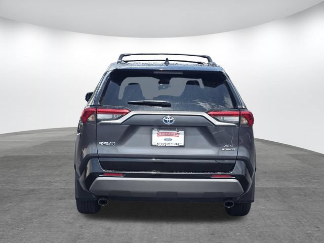 Used 2021 Toyota RAV4 XSE AWD/4WD image 5