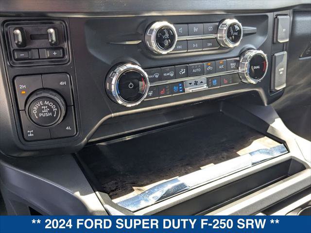 Certified 2024 Ford F250 Lariat w/ Lariat Ultimate Package AWD/4WD image 17