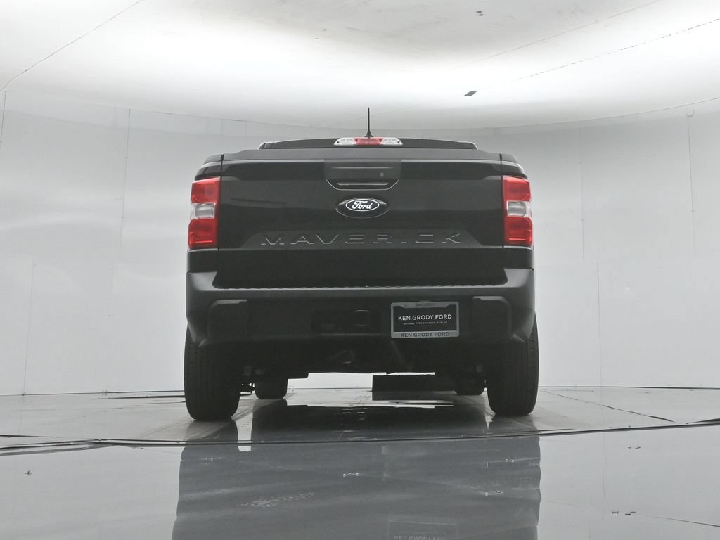 Certified 2025 Ford Maverick XL FWD image 42