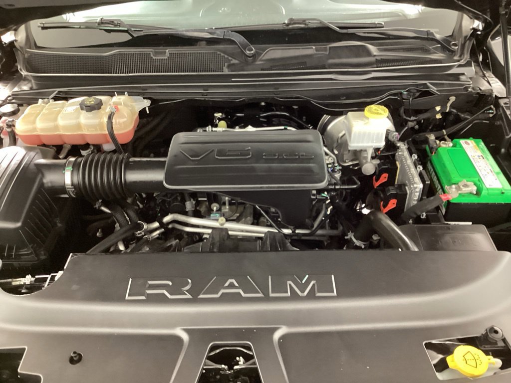 Used 2024 RAM 1500 Big Horn RWD image 32