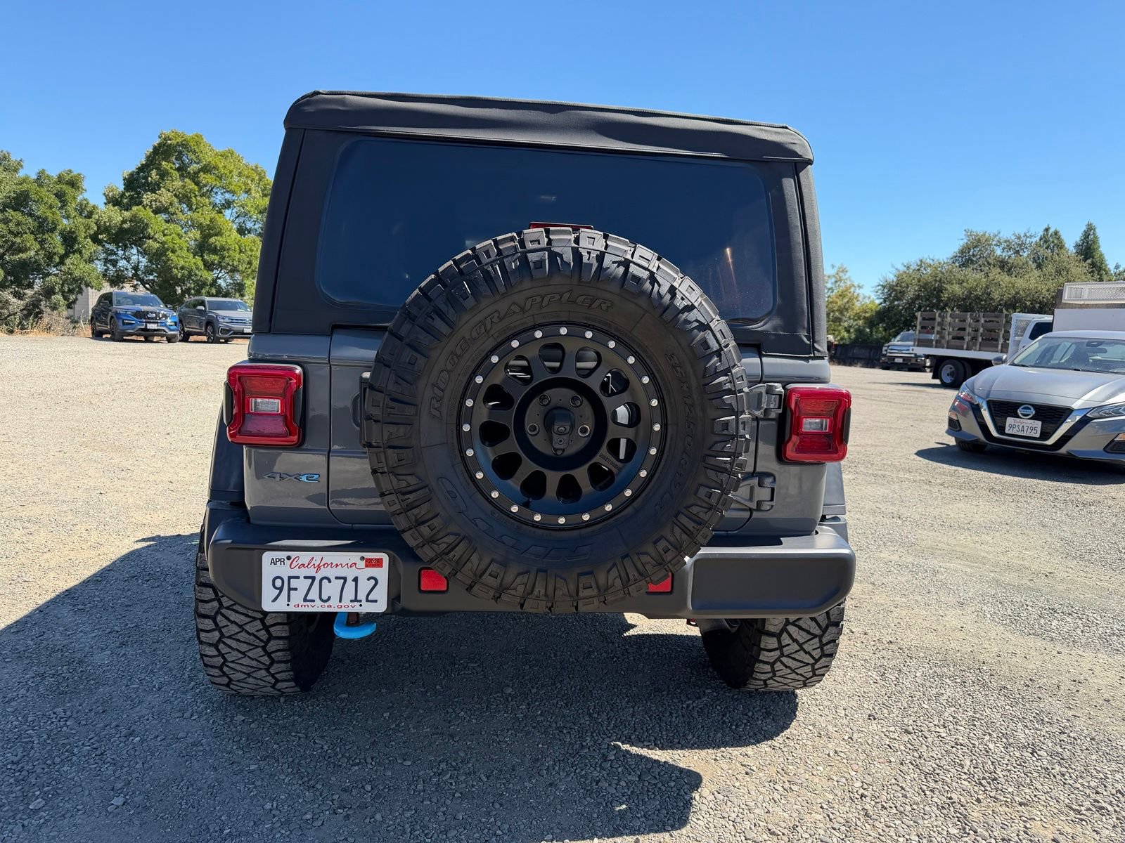 Used 2023 Jeep Wrangler Unlimited Rubicon 4xe AWD/4WD image 4