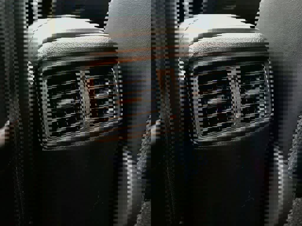 Used 2022 Nissan Rogue Sport SL image 13