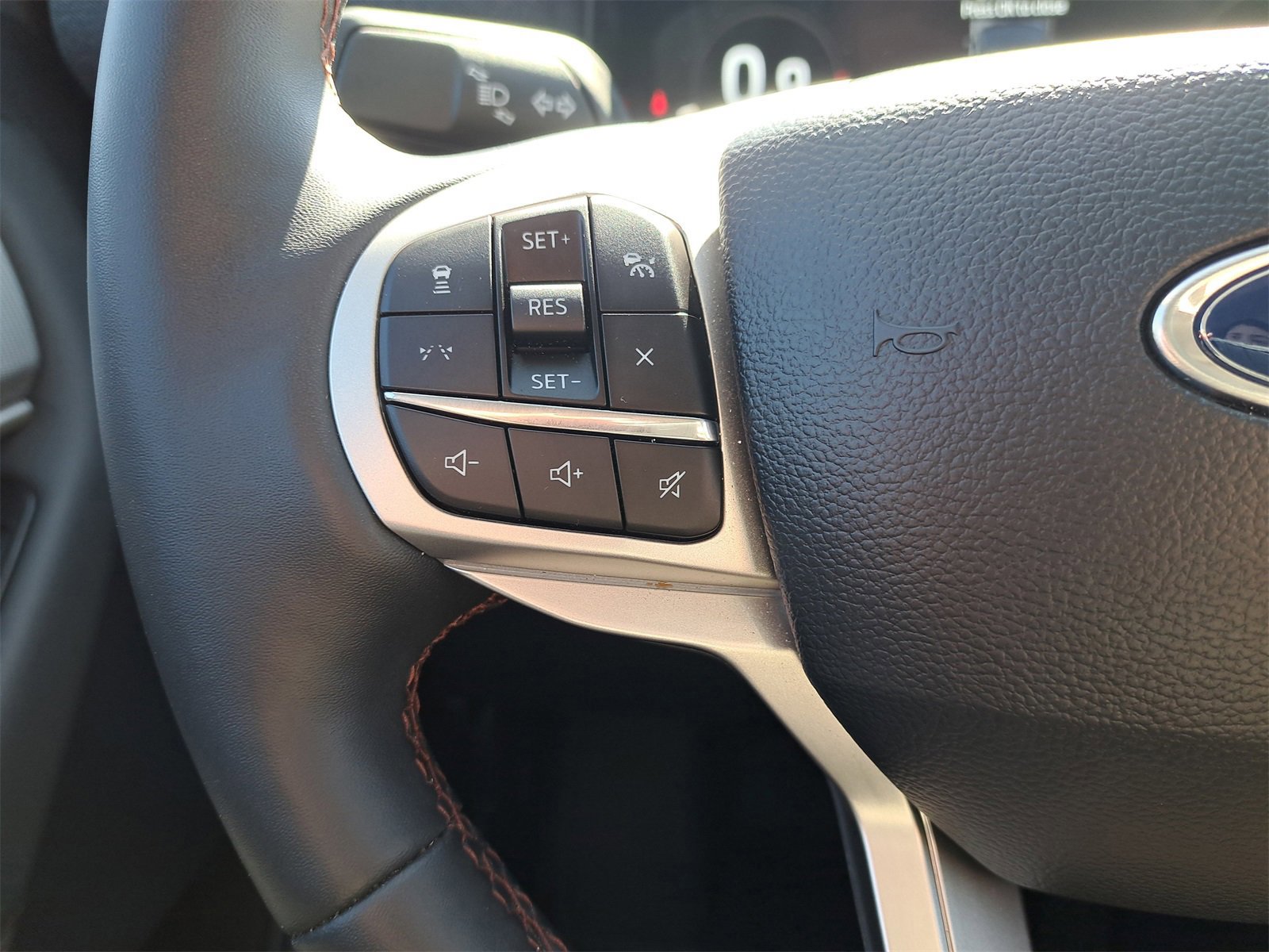 Certified 2025 Ford Explorer Active w/ Active Comfort Package image 19