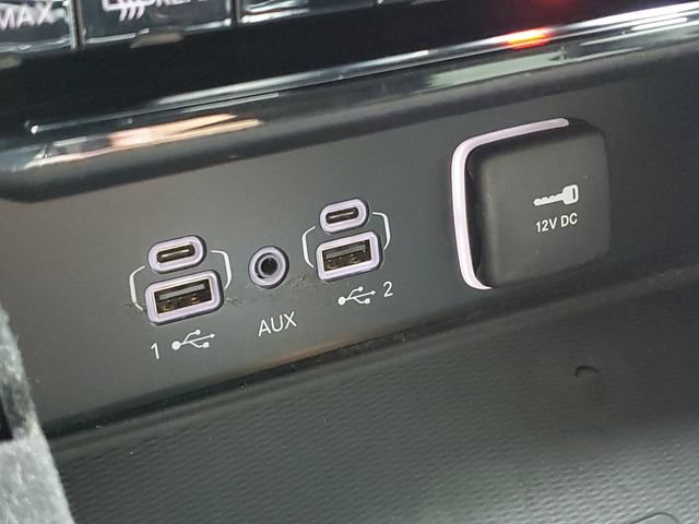 Used 2022 Jeep Grand Cherokee Laredo w/ Luxury Tech Group I AWD/4WD image 18