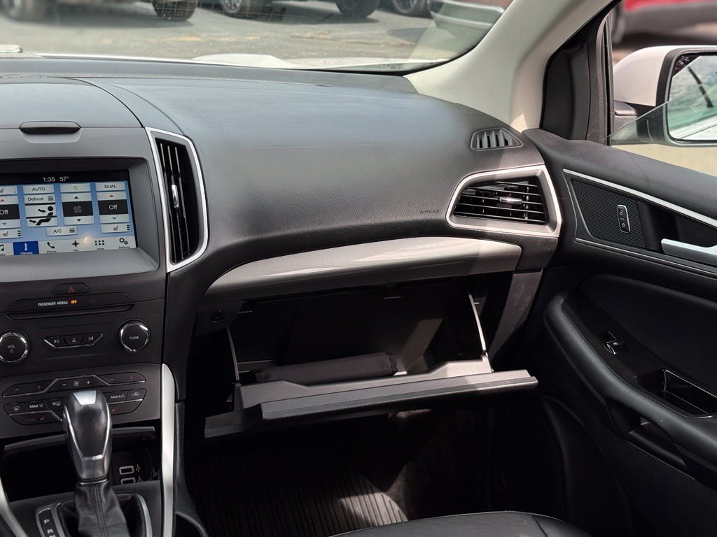 Certified 2018 Ford Edge SEL w/ Equipment Group 201A AWD/4WD image 24