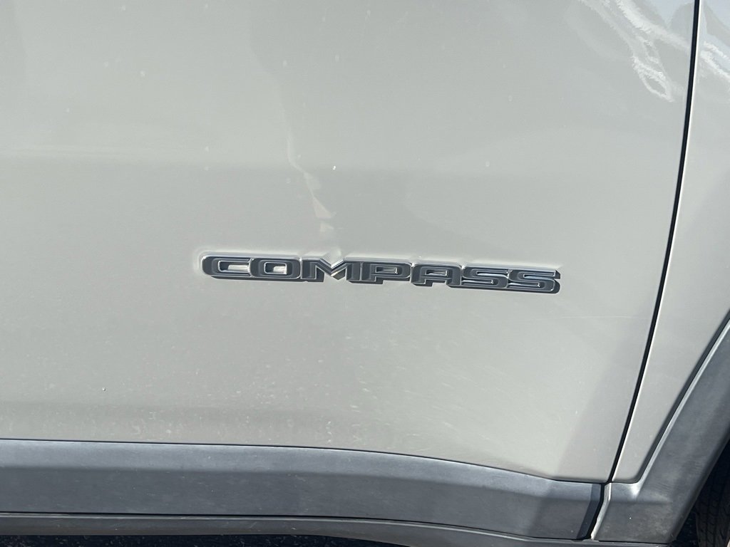 Used 2020 Jeep Compass Limited image 15