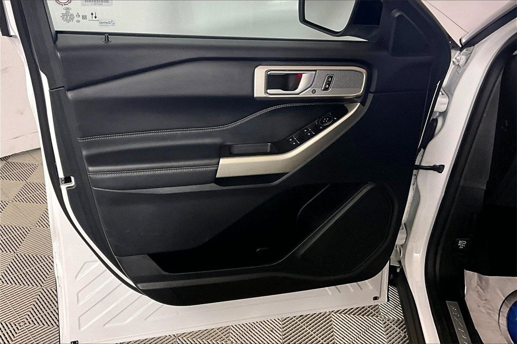 Certified 2024 Ford Explorer Limited image 19