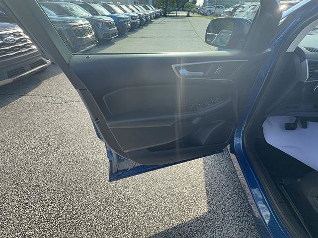 Certified 2024 Ford Edge SEL AWD/4WD image 11