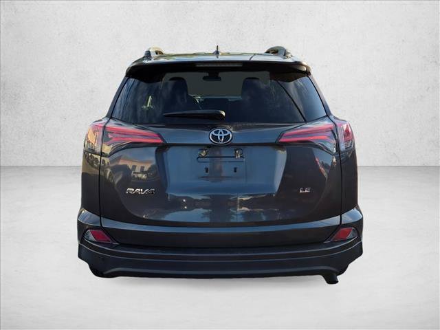 Used 2018 Toyota RAV4 LE FWD image 6