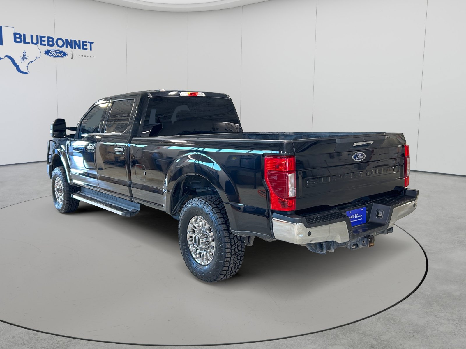 Certified 2022 Ford F350 XLT w/ XLT Premium Package AWD/4WD image 7
