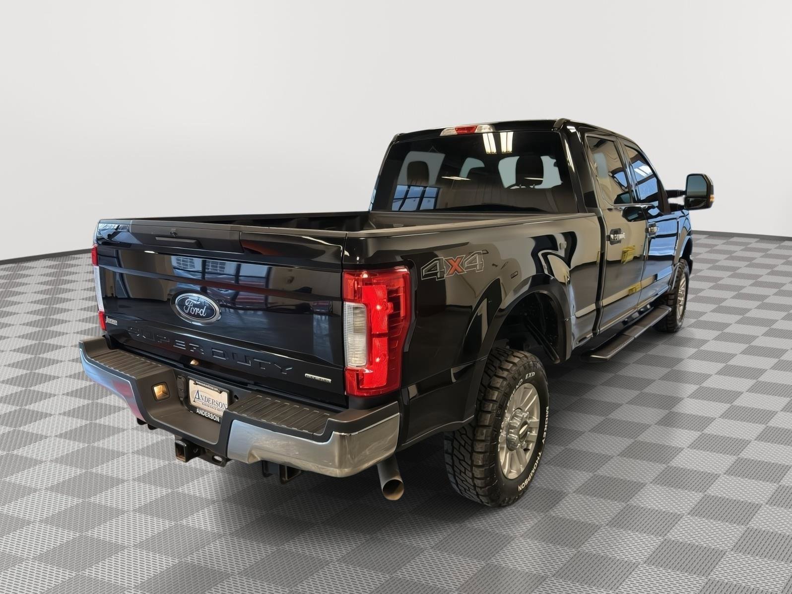 Certified 2019 Ford F250 XLT image 3