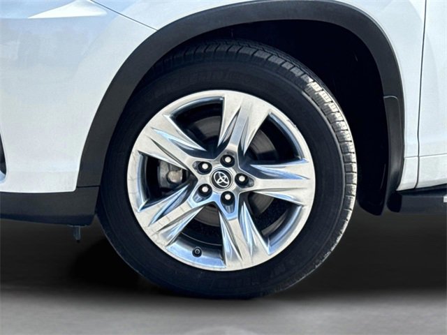 Used 2017 Toyota Highlander Limited image 48