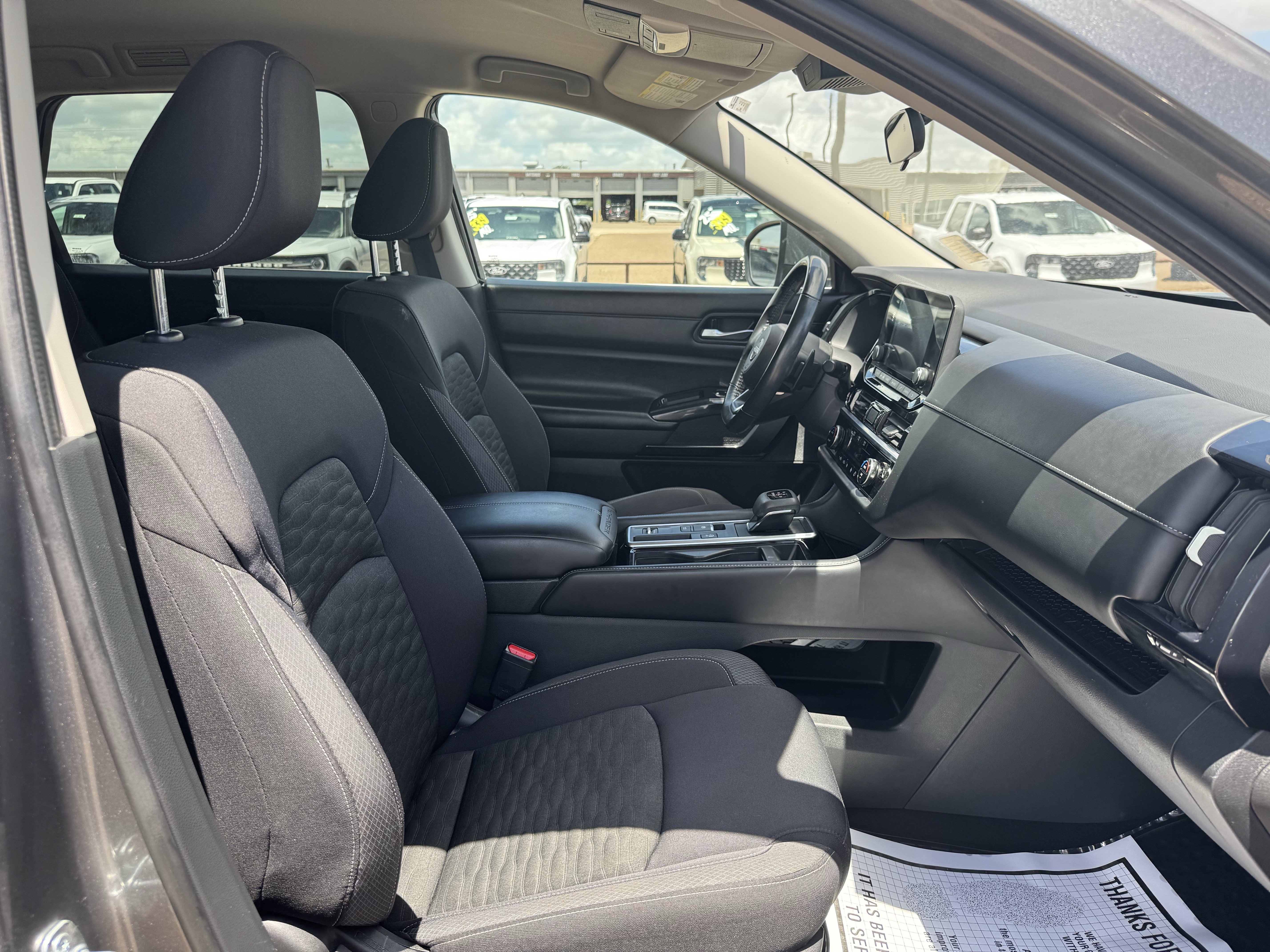 Used 2022 Nissan Pathfinder SV FWD image 36