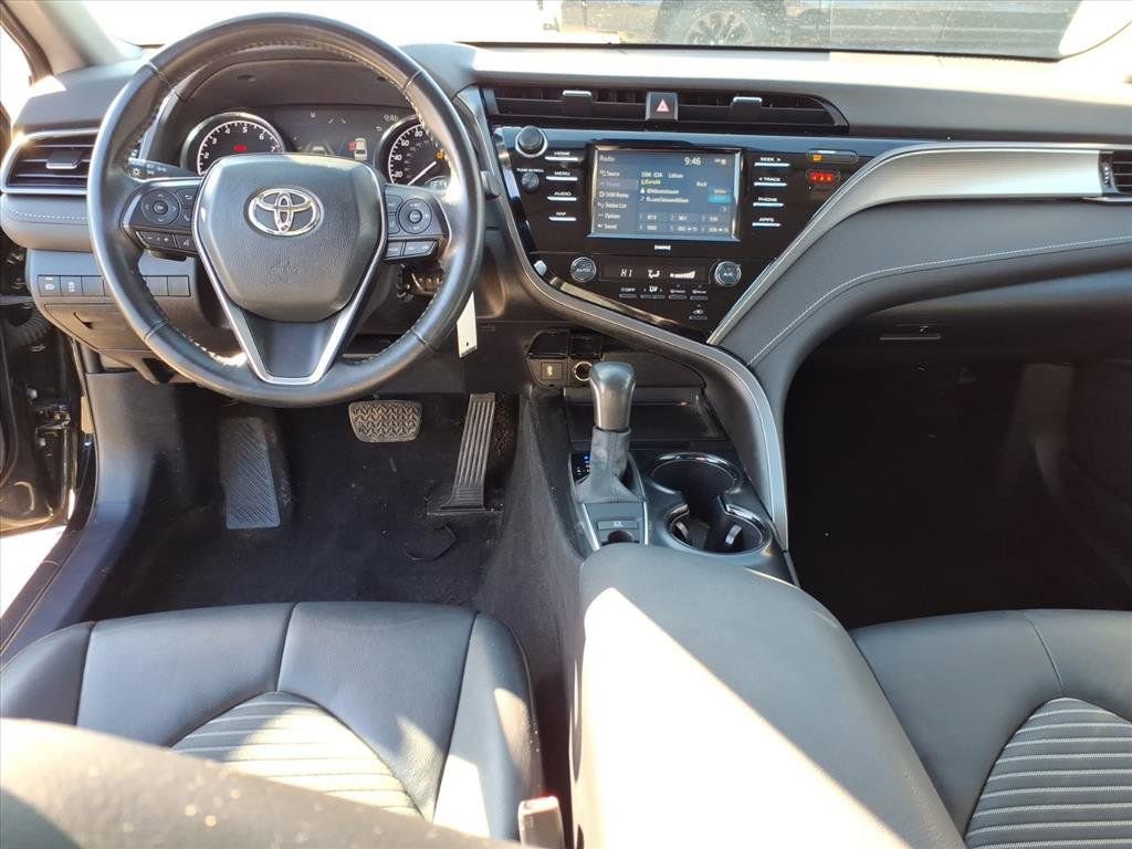 Used 2020 Toyota Camry SE image 12