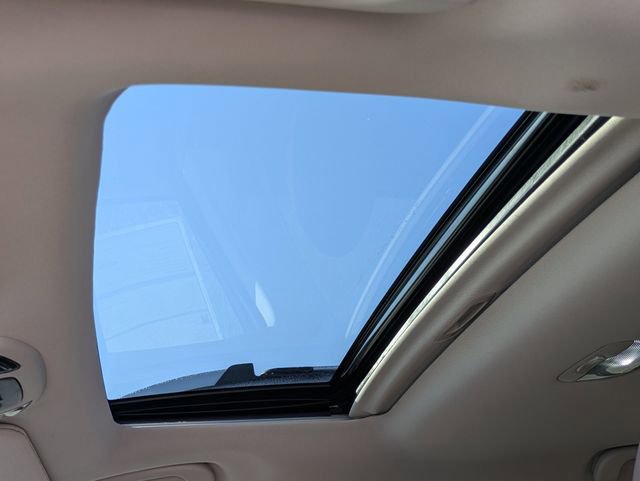 Used 2022 Subaru Outback Touring w/ Popular Package #2 AWD/4WD image 19