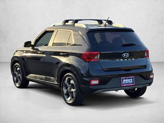 Used 2023 Hyundai Venue SEL FWD image 8