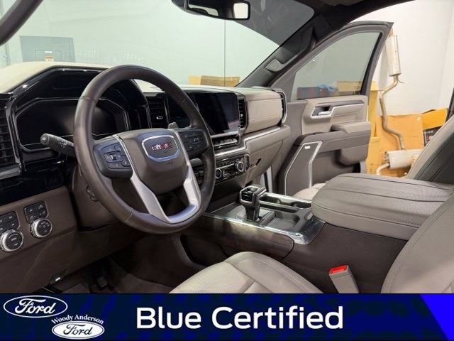 Used 2025 GMC Sierra 1500 SLT w/ SLT Premium Package AWD/4WD image 9