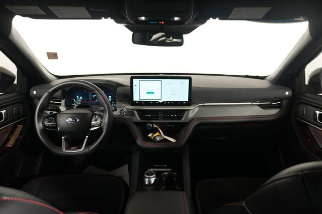 Certified 2025 Ford Explorer ST image 24