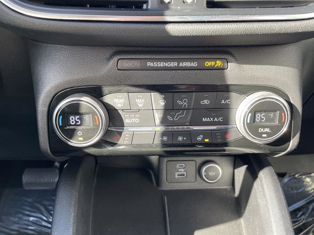 Certified 2021 Ford Escape Titanium w/ Class II Trailer Tow Package AWD/4WD image 19