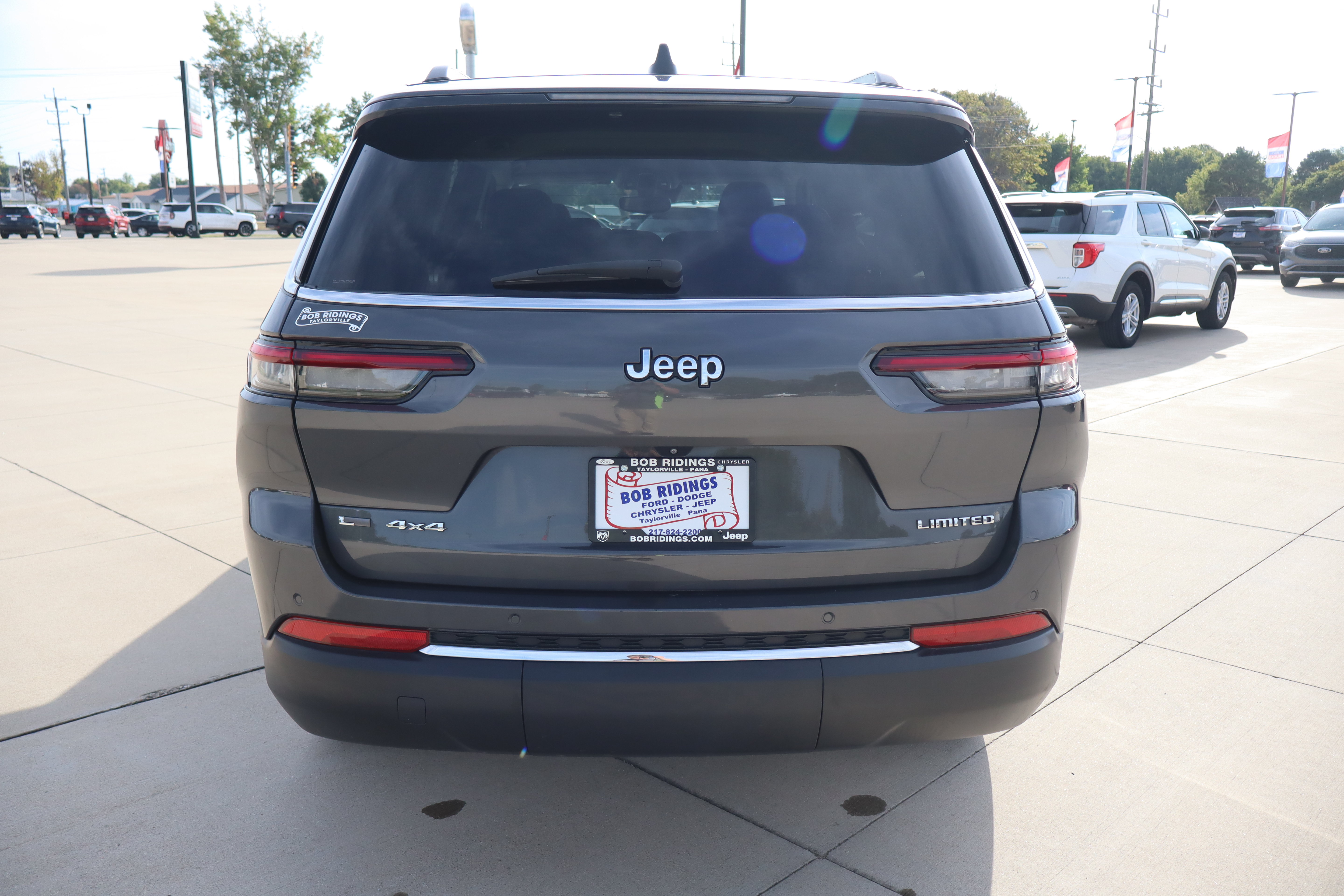 Used 2021 Jeep Grand Cherokee L Limited AWD/4WD image 6