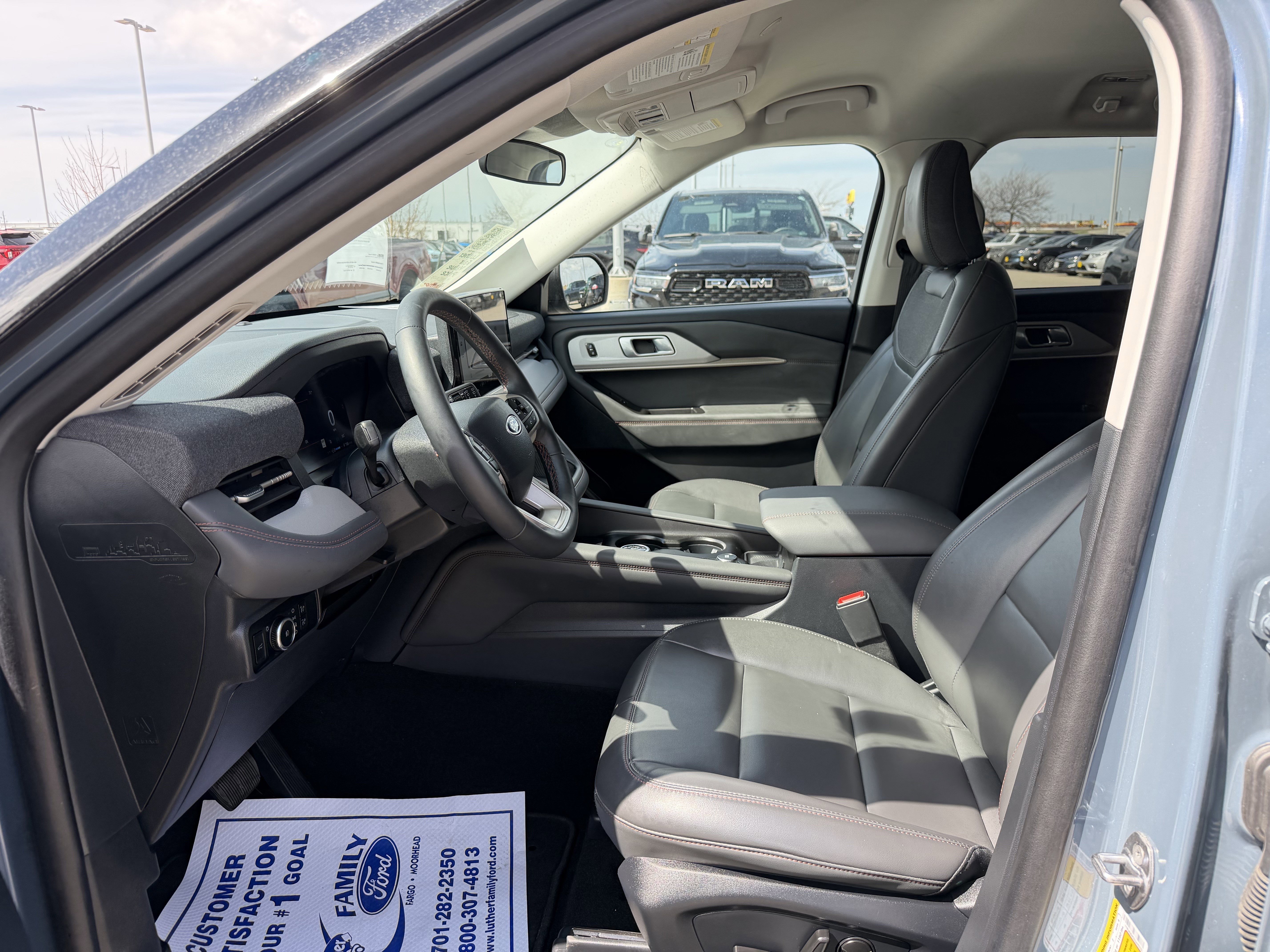 Certified 2025 Ford Explorer Active w/ Active Comfort Package AWD/4WD image 18