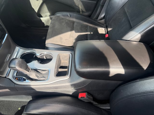 Used 2020 Jeep Grand Cherokee Altitude RWD image 15