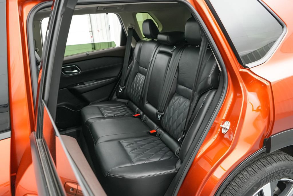 Used 2023 Nissan Rogue Platinum w/ Platinum Premium Package image 20