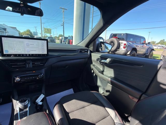 Certified 2023 Ford Escape ST-Line w/ Tech Pack #1 AWD/4WD image 26