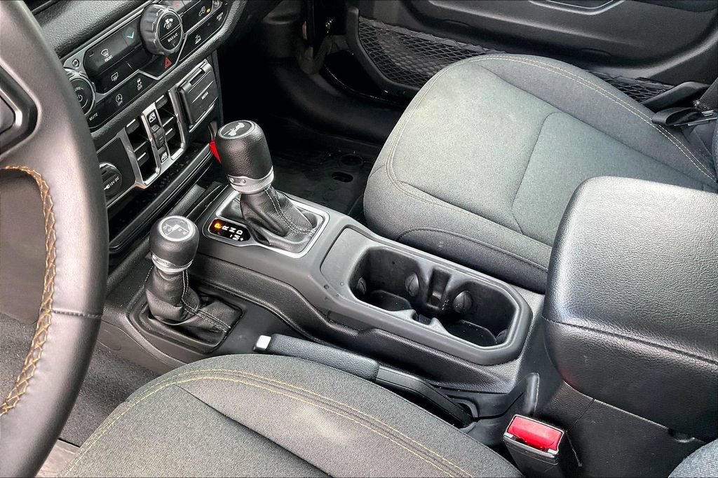 Used 2024 Jeep Wrangler Unlimited Sport AWD/4WD image 15