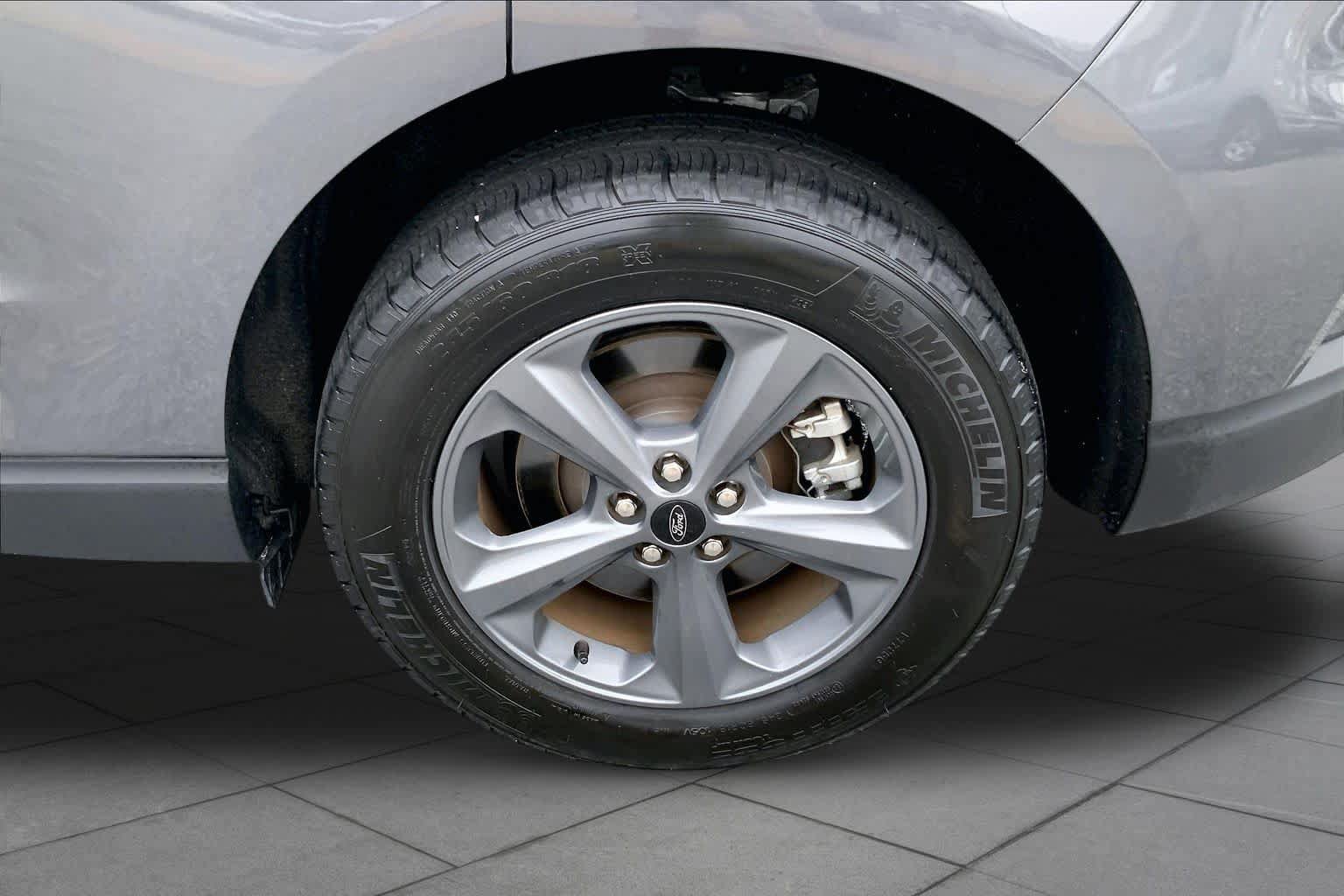 Certified 2024 Ford Edge SEL w/ Sport Appearance Package AWD/4WD image 10