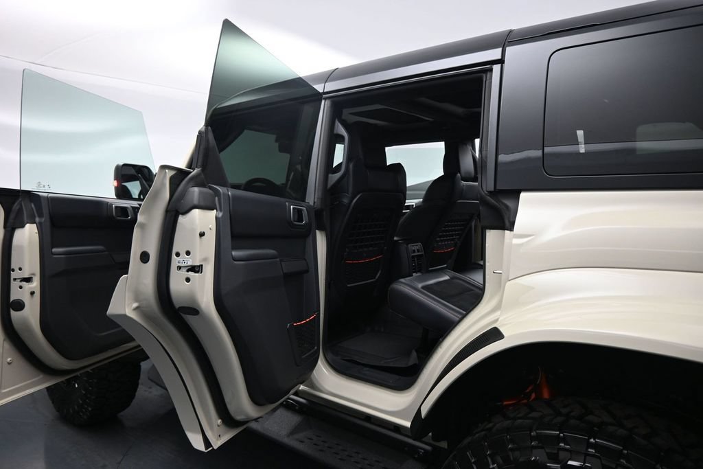 Certified 2026 Ford Bronco Raptor w/ Interior Carbon Fiber Pack AWD/4WD image 18