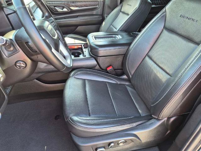 Used 2023 GMC Yukon Denali RWD image 16
