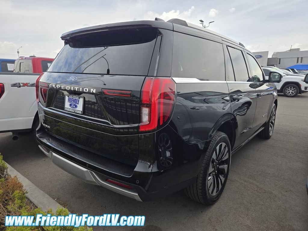 Certified 2025 Ford Expedition Platinum w/ Driver's Package AWD/4WD image 3
