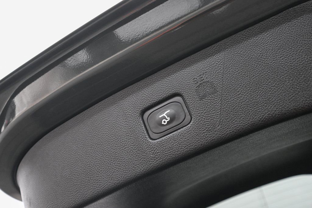 Certified 2024 Ford Edge SEL w/ Convenience Package image 17