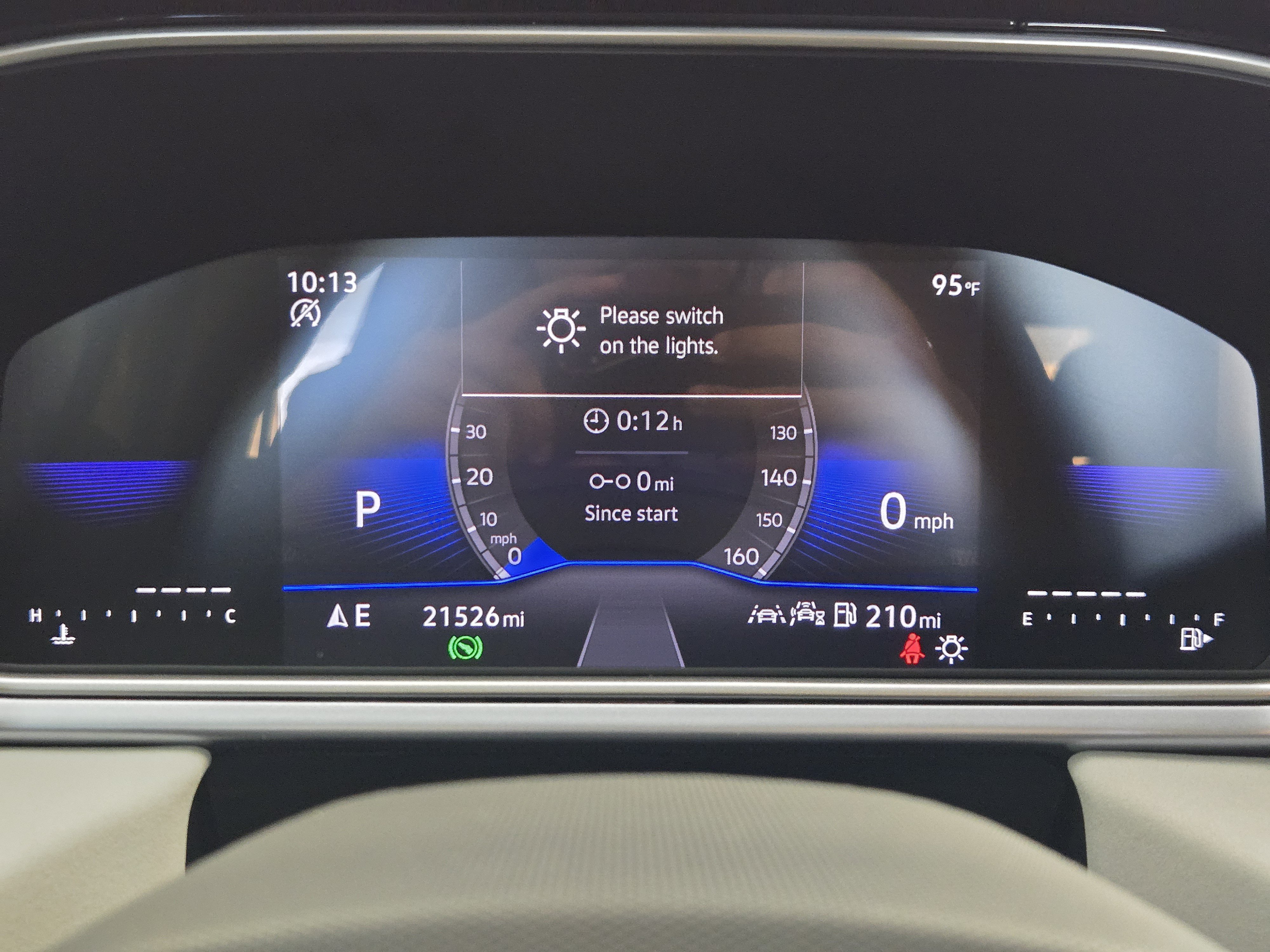 Used 2025 Volkswagen Taos SE w/ Panoramic Sunroof Package FWD image 18