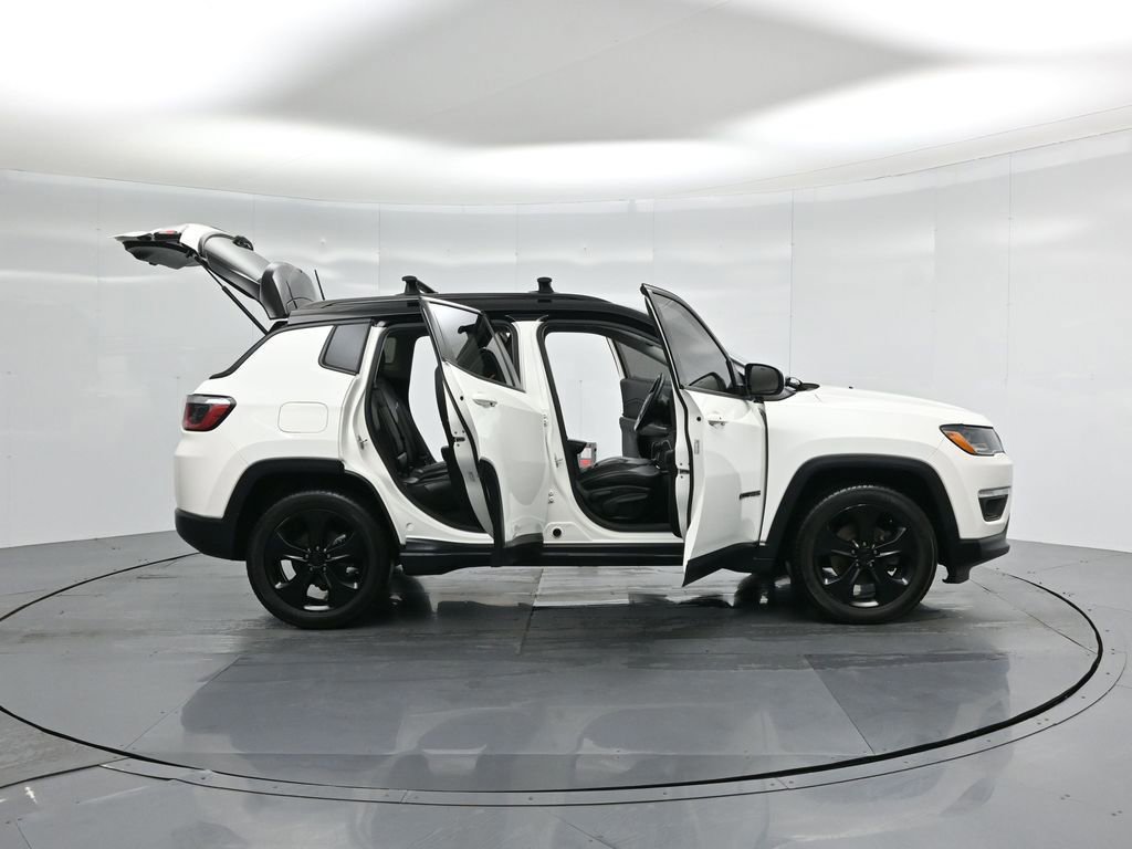 Used 2020 Jeep Compass Latitude image 34