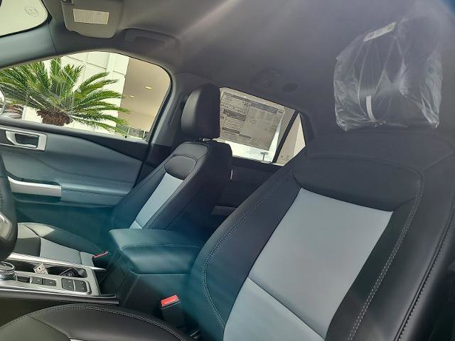 Certified 2024 Ford Explorer XLT w/ Equipment Group 202A image 7