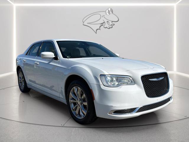 Used 2022 Chrysler 300 Touring image 8