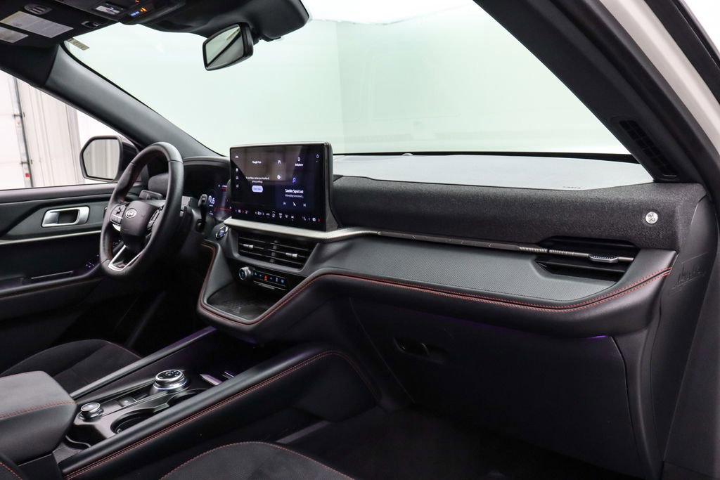 Certified 2025 Ford Explorer ST image 22