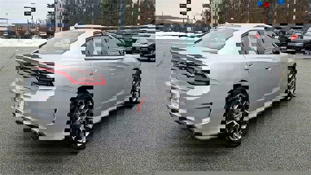 Used 2022 Dodge Charger GT image 8