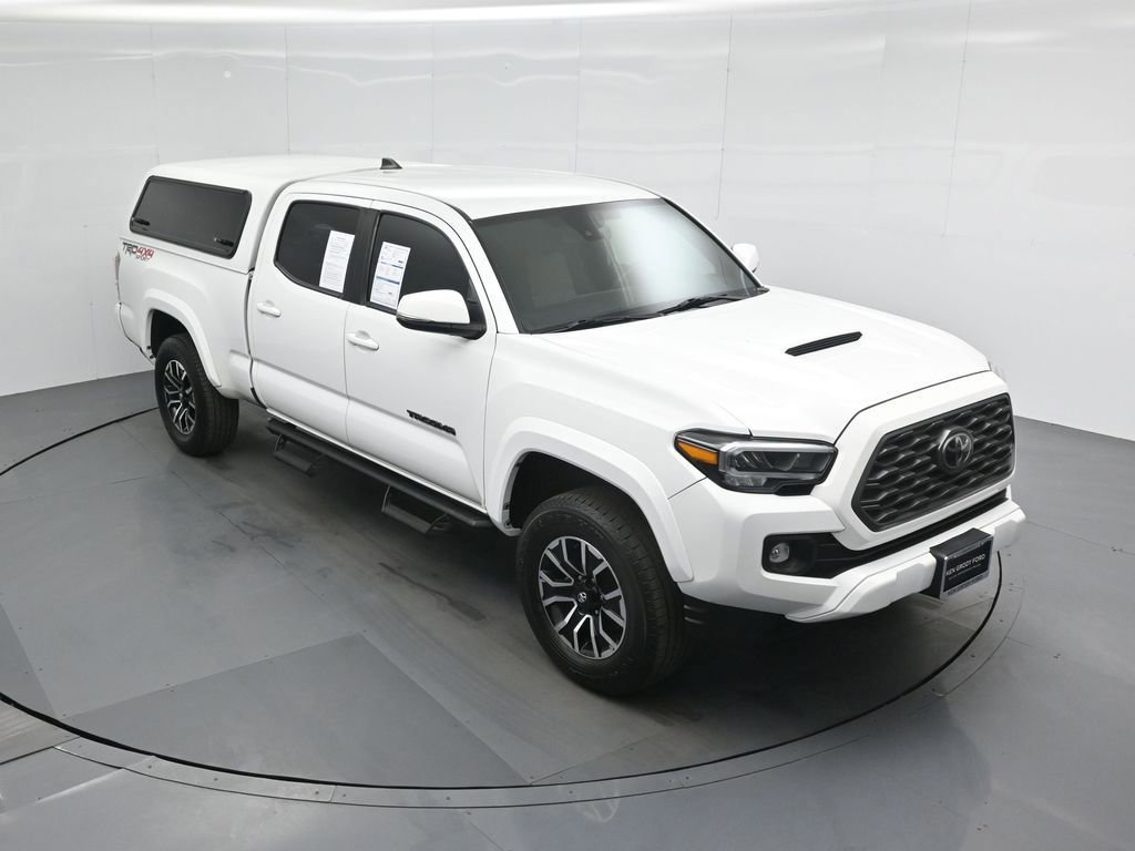 Used 2022 Toyota Tacoma TRD Sport image 4