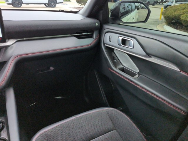 Certified 2025 Ford Explorer ST RWD image 17