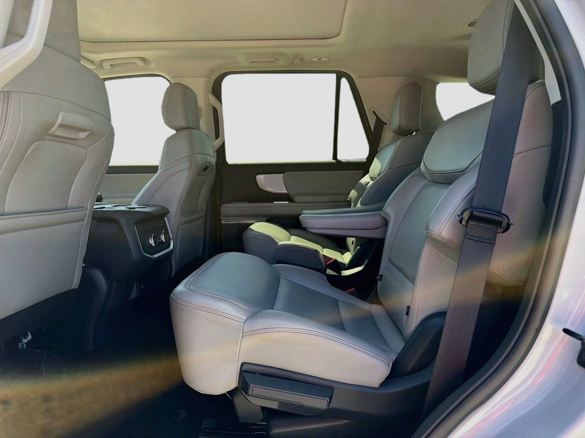Certified 2025 Ford Expedition Active RWD image 26