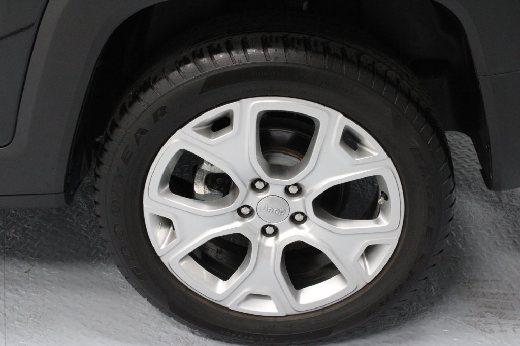 Used 2022 Jeep Renegade Limited AWD/4WD image 19
