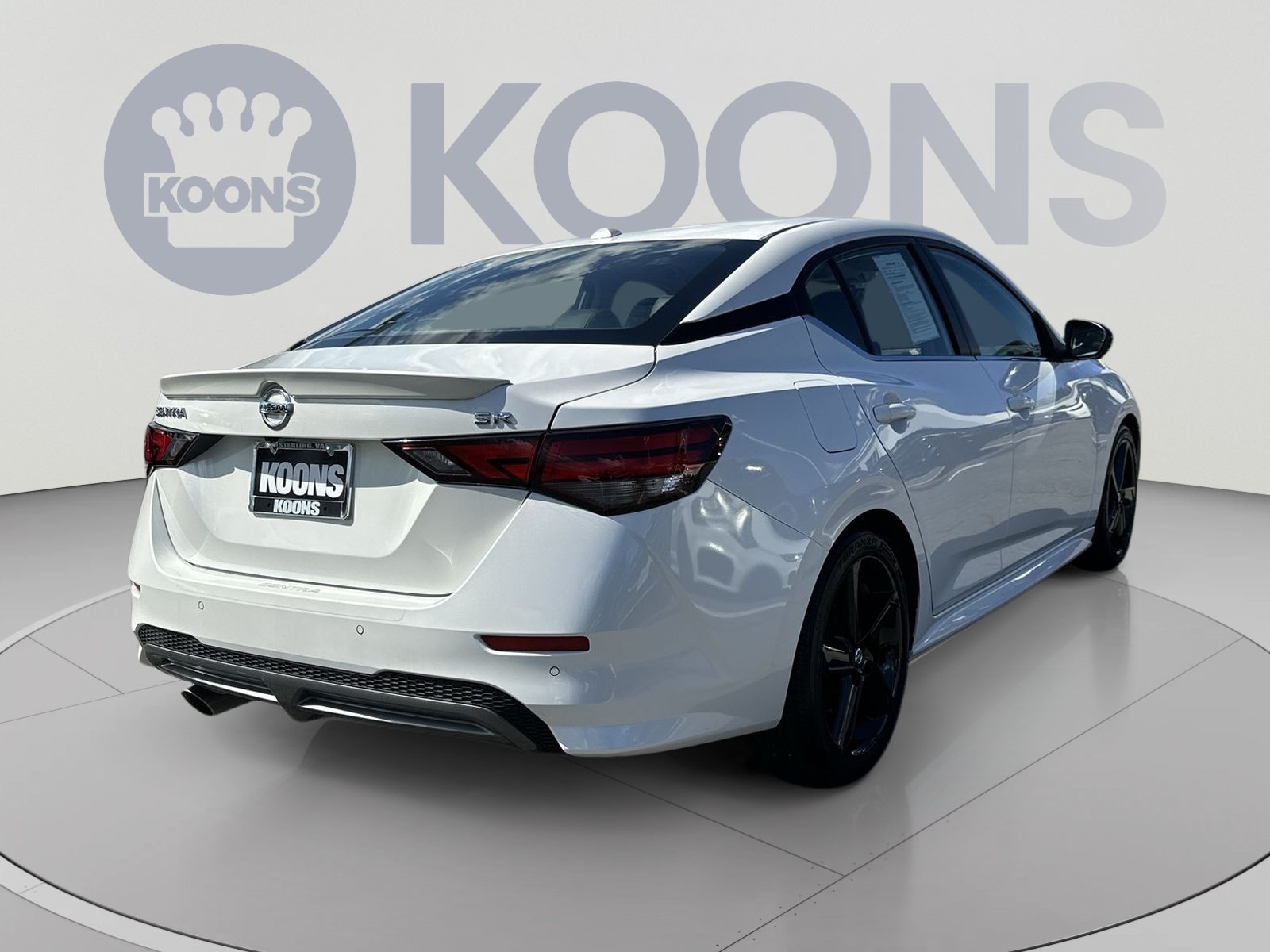Used 2023 Nissan Sentra SR w/ SR Premium Package FWD image 11