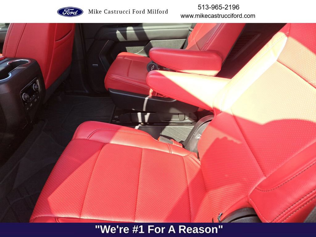 Used 2024 Chevrolet Tahoe Z71 w/ Luxury Package image 25